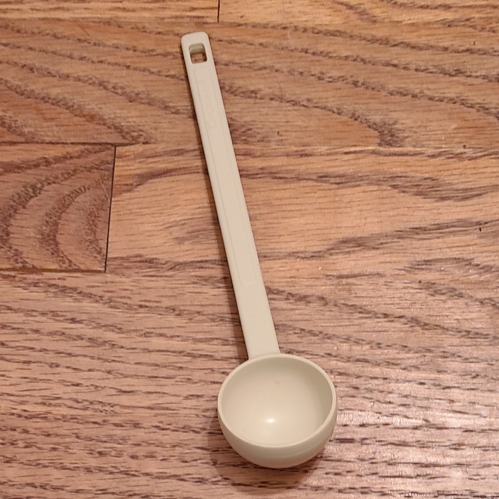 Tupperware Hang-on Spoon